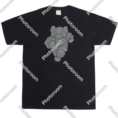 90's Vintage Streetwear Graphic Tee - Rare Y2K Urban Style, Good Condition — Vintage Streetwear for Sale